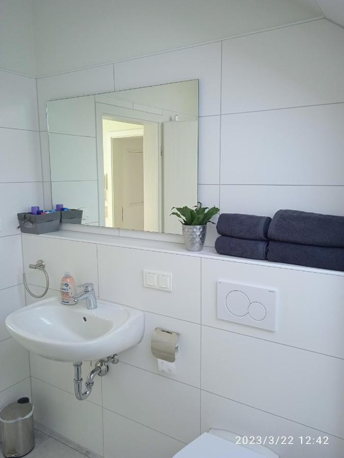 Zimmer Frei 3 Wiesbaden Esterno foto